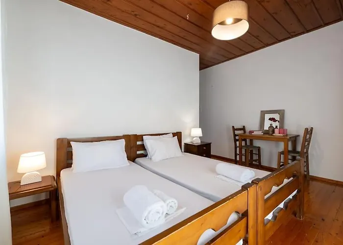 Chrysanthi * Καρδαμύλη