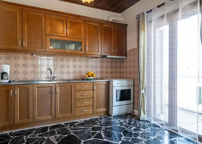 Chrysanthi Lejlighed Kardhamili